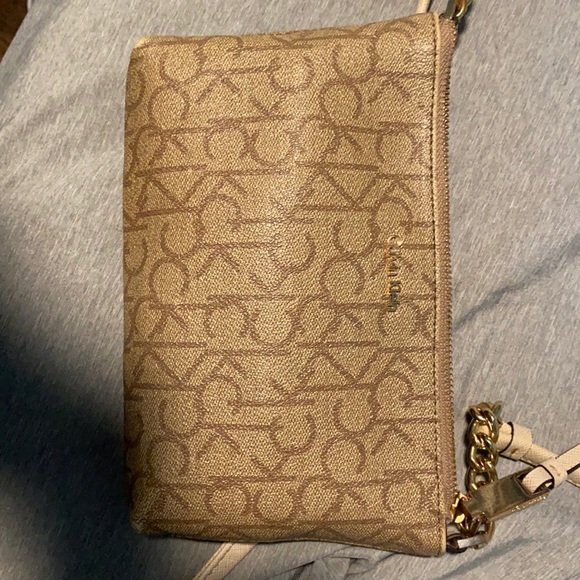 A great condition, beautiful Calvin Klein bag